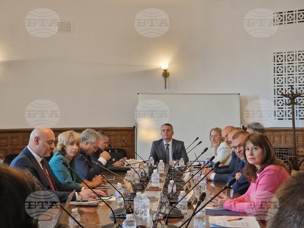 Комисията по правата на човека и вероизповеданията прие на първо четене законопроекта за изменение и допълнение на Закона за предучилищното и училищното образование