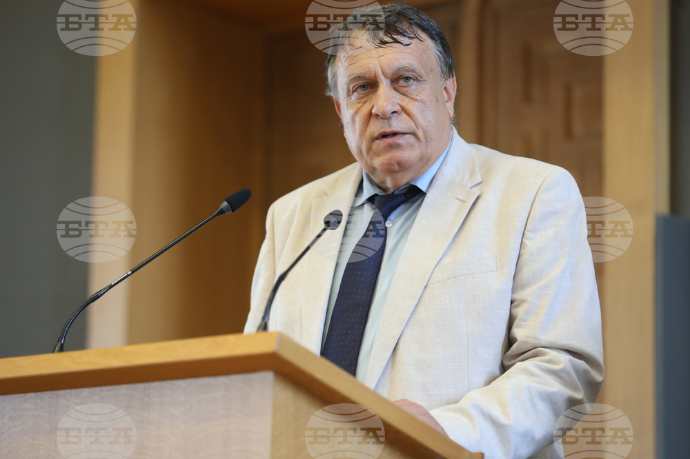 Общото начало в националните правни рамки, стъпило върху римското право, показва европейската ни идентичност, каза ректорът на Софийския университет проф. Георги Вълчев