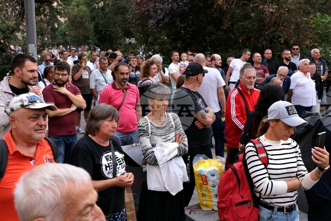 Protesters Demand Interior Minister Daniel Mitov’s Resignation over Ruse Arrests