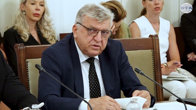 МОСВ участва активно в областния кризисен щаб на Плевен, каза министър Манол Генов