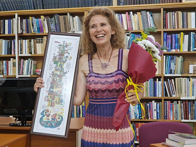 Журналистът Лияна Панделиева представи новата си книга „Англия, както я обикнах“ във Велико Търново