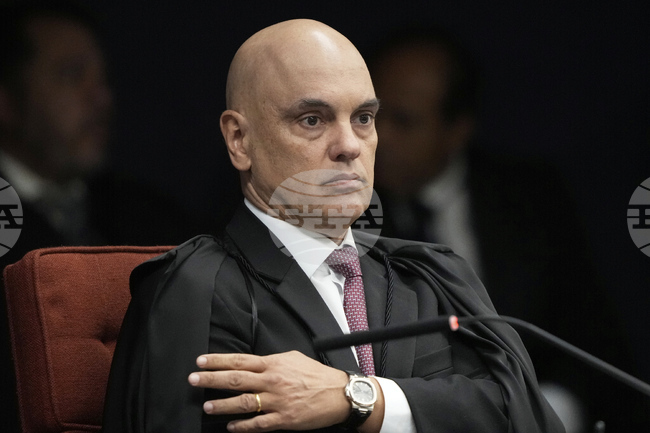 Най-висшият бразилски съд реши да остави в ареста Жаир Болсонаро