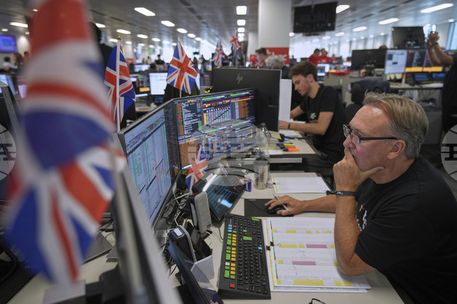 Низходящо начало за европейските фондови пазари в днешните сесии 