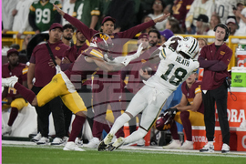 Commanders Packers Football