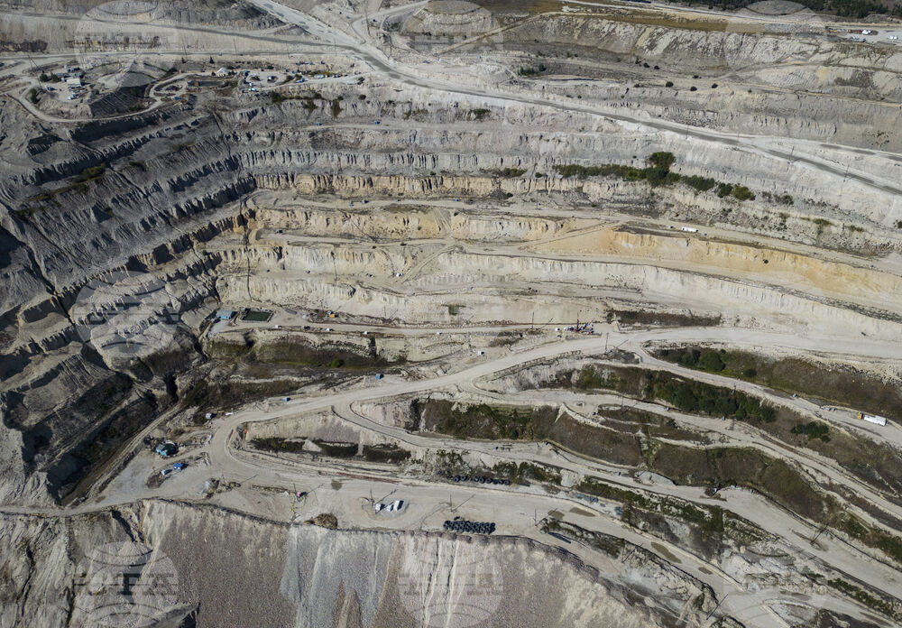 Властите в Турция превръщат излезли от употреба мини в централи за слънчева енергия 