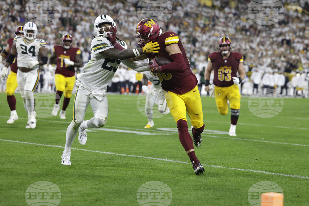 Commanders Packers Football