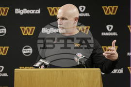 Commanders Packers Football