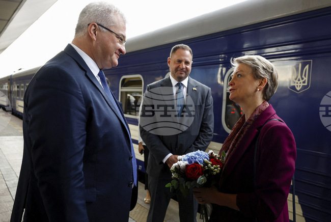  Великобритания обяви нови санкции срещу Русия 