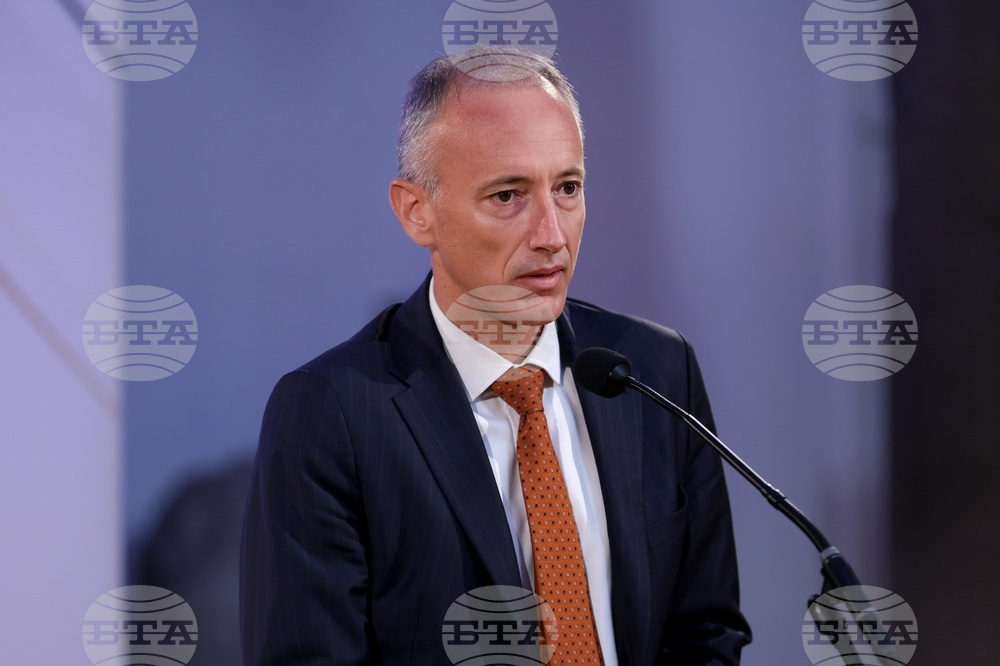 Министър Красимир Вълчев ще се срещне с учители от област Сливен и ще открие STEМ център в спортното училище