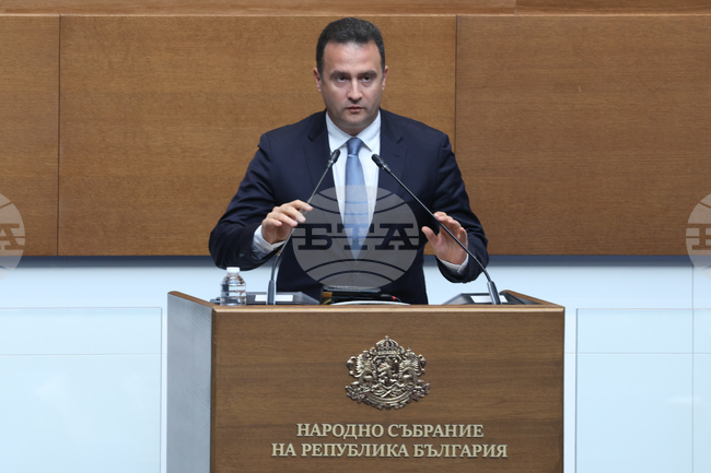 Енергийният министър и ПП-ДБ влязоха в спор при дебатите по промените в Закона за ограничаване изменението на климата