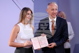 Министерство на образованието и науката - „Национална диплома” - отличия - връчване