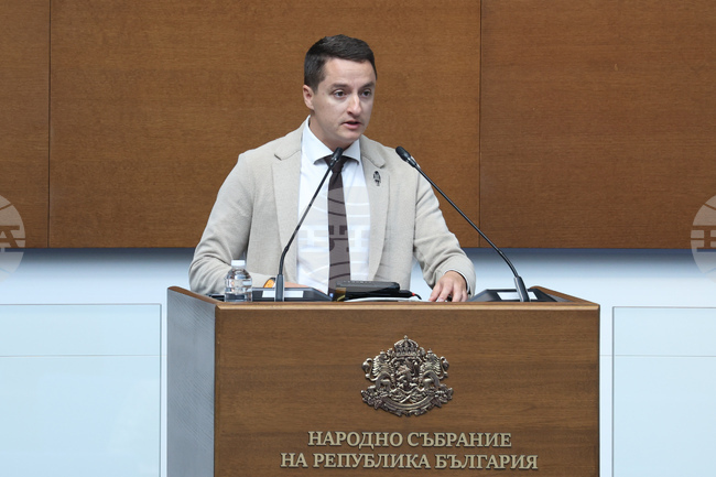 Решението на Наталия Киселова беше правилно за България в онзи момент, каза Явор Божанков от ПП-ДБ