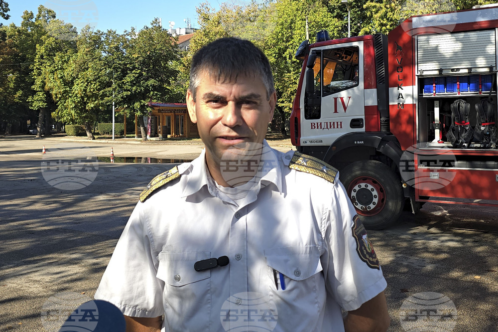 Районната пожарна служба във Видин проведе демонстрация с пожарна техника в района на крепостта „Баба Вида"