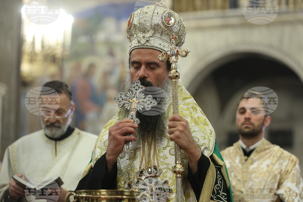 Патриаршеска катедрала „Св. Александър Невски" - паметни плочи