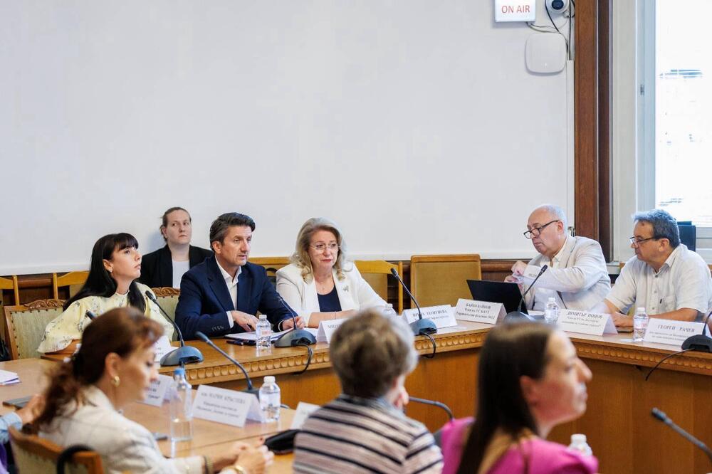 МТ: Туристическият гаранционен фонд беше приет на първо четене от ресорната комисия