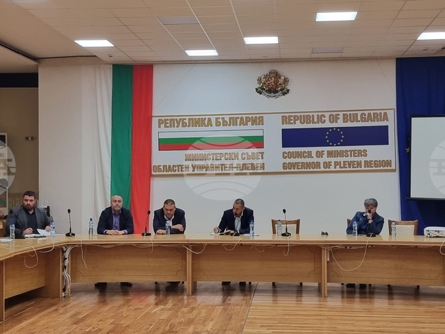 На заседание на Областния кризисен щаб институции отчетоха свършеното за разрешаване на водната криза в Плевенско 