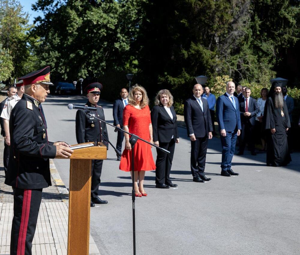 Решително ще се противопоставим на всеки опит за компрометиране на доверието в институциите, заяви началникът на НСО генерал-майор Тонев