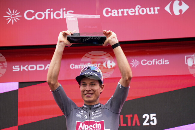 Яспер Филипсен спечели 19-ия етап от колоездачната обиколка на Испания, Йонас Вингегор увеличи преднината си на върха 