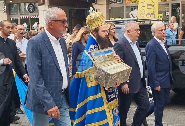 Честният пояс на Света Богородица бе посрещнат тържествено в Сливен 