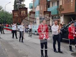 Сливен - литийно шествие - православна реликва