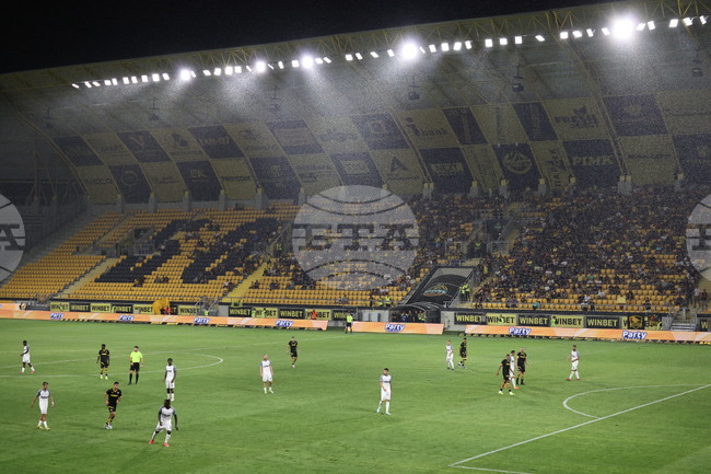 Ботев Пловдив отнесе глоба от 3000 лева за навлизане на публиката на терена