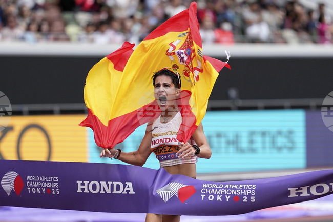 Ивън Дънфи и Мария Перес са първите шампиони на Световното първенство по лека атлетика в японската столица Токио 