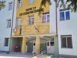 Търговище - Първо Средно училище „Св. Седмочисленици“ - основен ремонт