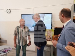 Кюстендил - Росен Желязков - реновирано училище - кръстовище