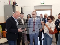 Кюстендил - Росен Желязков - реновирано училище - кръстовище