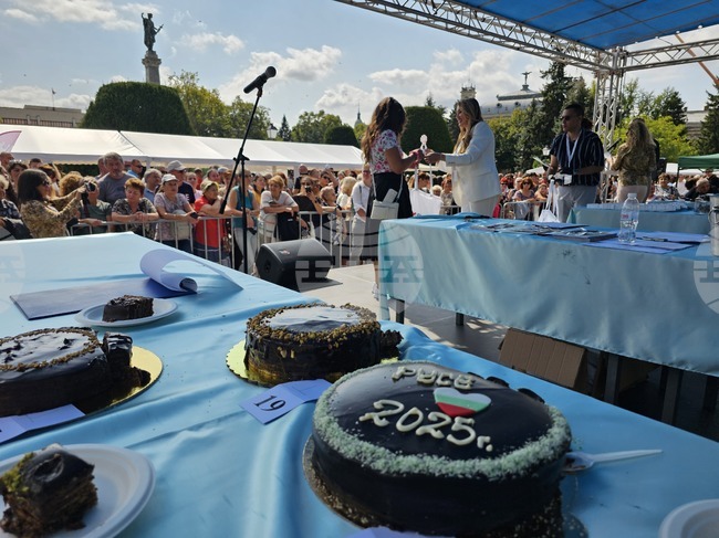 Празникът на торта „Гараш“ се отбелязва за четвърти път в Русе с кулинарни демонстрации, конкурси, концерти и лазерно шоу 