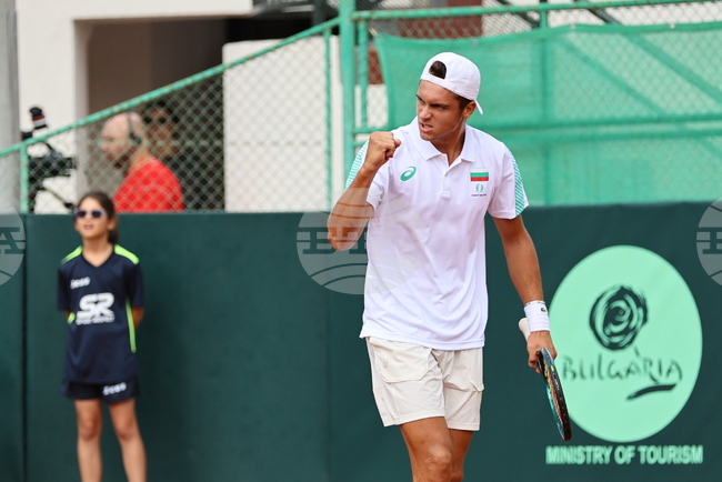 "Това е мечтан дебют за мен", каза Александър Василев след успеха си над Ото Виртанен за Купа "Дейвис" 