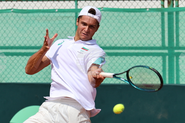 Александър Василев отпадна във втория кръг на сингъл на турнир в Гърция