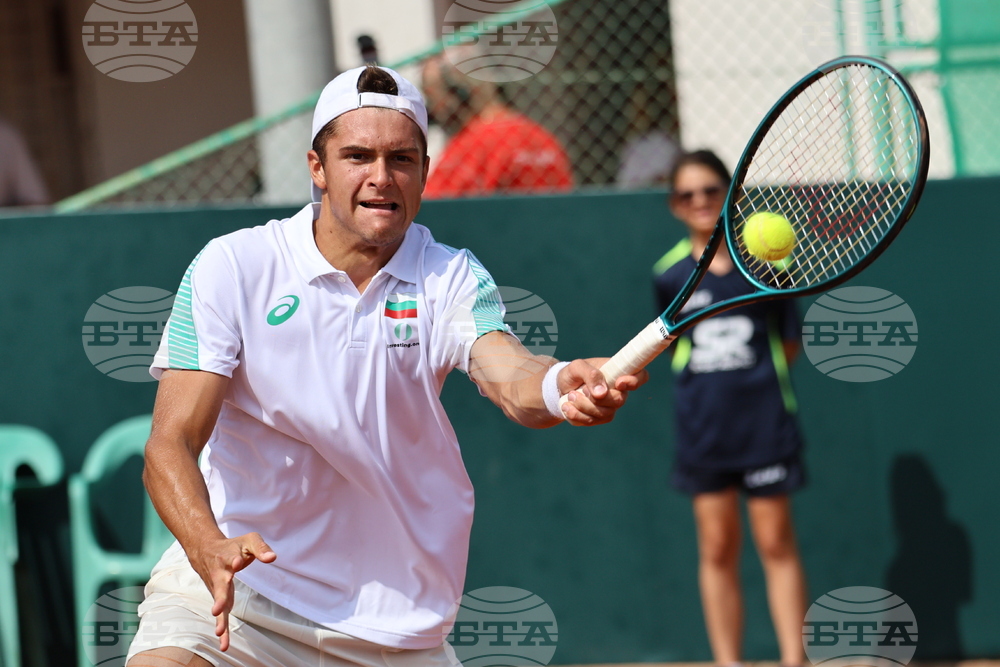 Александър Василев е водач в Група "А“ на Мастърс турнира по тенис на най-добрите осем юноши до 18 години за сезона