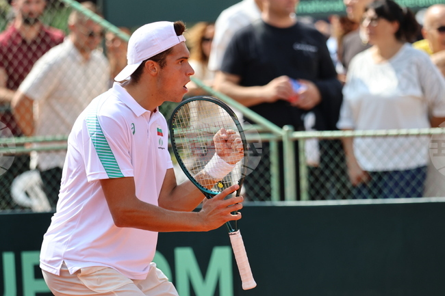 Александър Василев победи бившия номер 37 в света Емил Руусувуори и донесе исторически успех на България над Финландия за Купа "Дейвис"