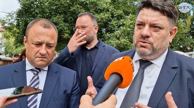 Този вот на недоверие не предлага никаква реална алтернатива, каза в Шумен вицепремиерът Атанас Зафиров