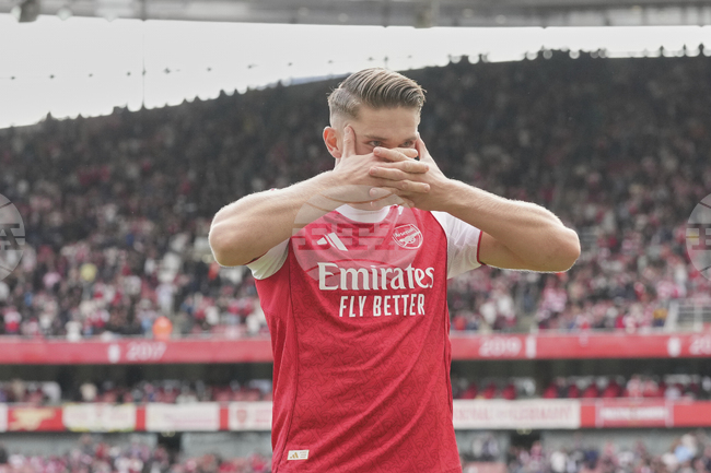 Футболистът на Арсенал Виктор Гьокереш: „Разочаровани сме от резултата срещу Астън Вила“