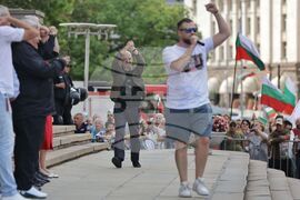 Партия „Възраждане" - „България заслужава повече" - протест