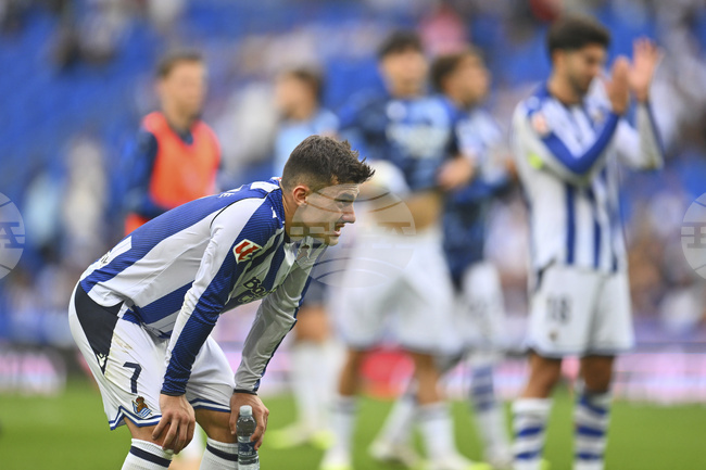 Треньорът на Реал Сосиедад Серхио Франсиско беше уволнен след третата поредна загуба на тима в Ла Лига