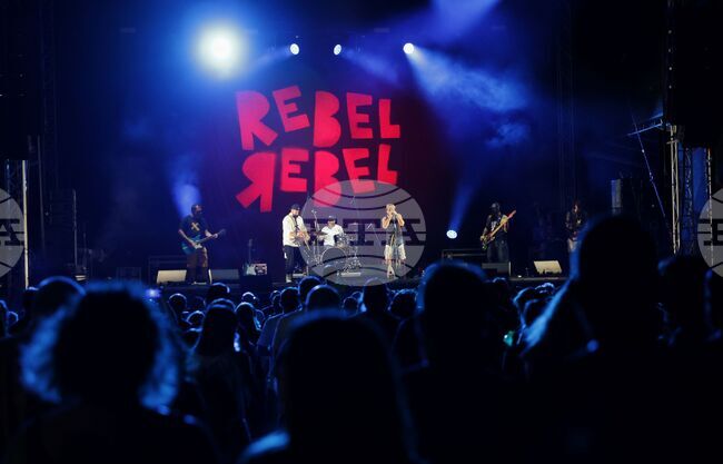 Музика - "Rebel Rebel" - фестивал - група No More Many More