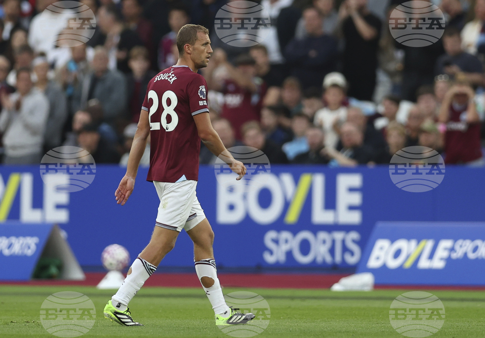 Томаш Соучек: "За мен дузпата за Форест е шега"