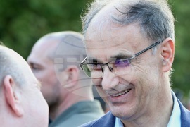 Сърбия - контрапротест - Джуро Мацут