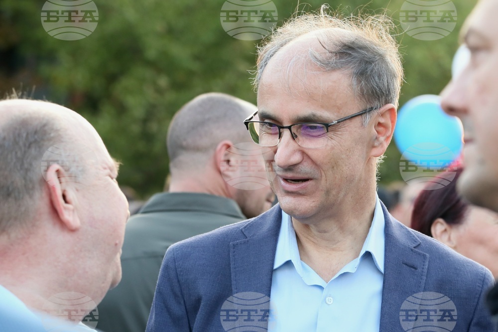 Не очаквам "гореща политическа есен", каза сръбският министър-председател Джуро Мацут 