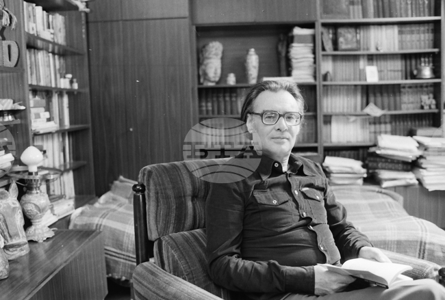 Антон Дончев - писател