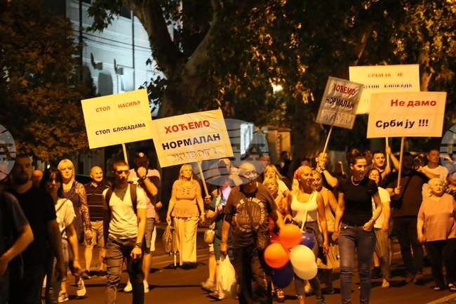 В Сърбия за неделя са насрочени митинги срещу блокадите, организирани от протестиращи срещу правителството