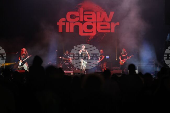Музика - "Rebel Rebel" - фестивал - група CLAWFINGER