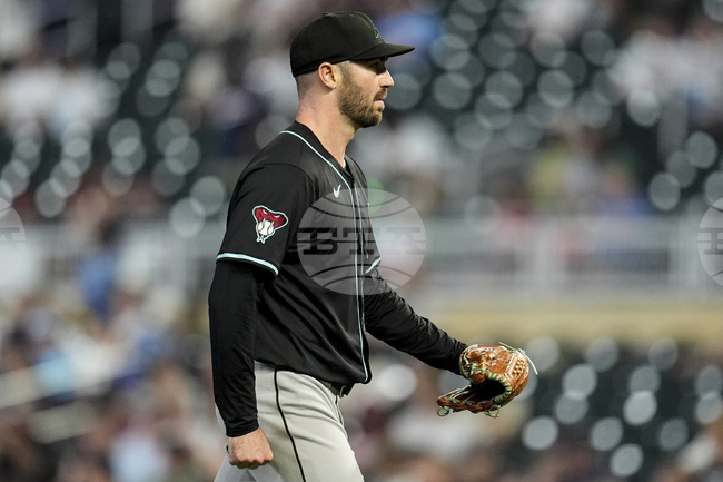 Diamondbacks Twins Baseball