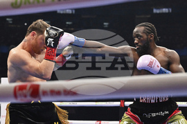 Alvarez Crawford Boxing