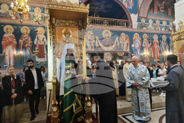 Патриарх Даниил - храм "Въздвижение на светия кръст Господен" - света литургия