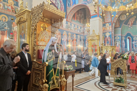 Патриарх Даниил - храм "Въздвижение на светия кръст Господен" - света литургия