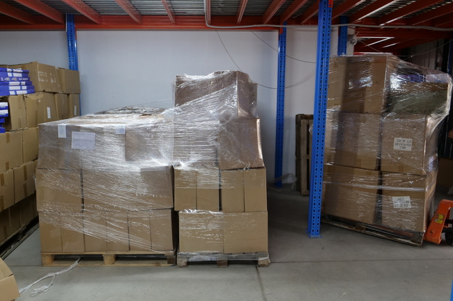 МВР: При специализирана полицейска операция служители на СДВР иззеха 11 палета с различни перилни препарати и артикули с лога на различни търговски марки